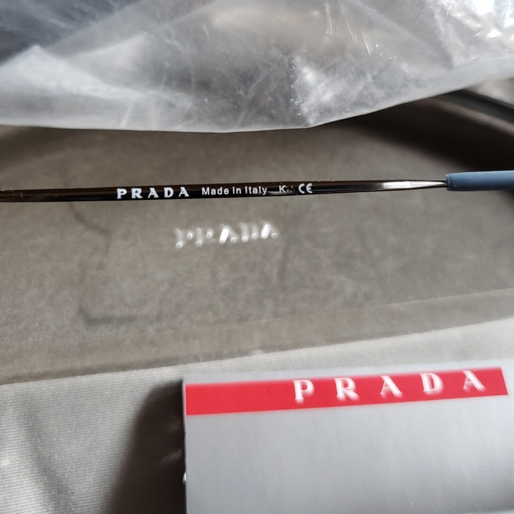 ⛔️SOLD⛔️Prada Sunglasses Linea Rossa collection - Picture 6 of 8